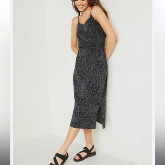 Old Navy Dresses & Skirts - Old Navy Women’s Leopard Print Slub Knit Waist-Defined Midi Dress M Gray Animal